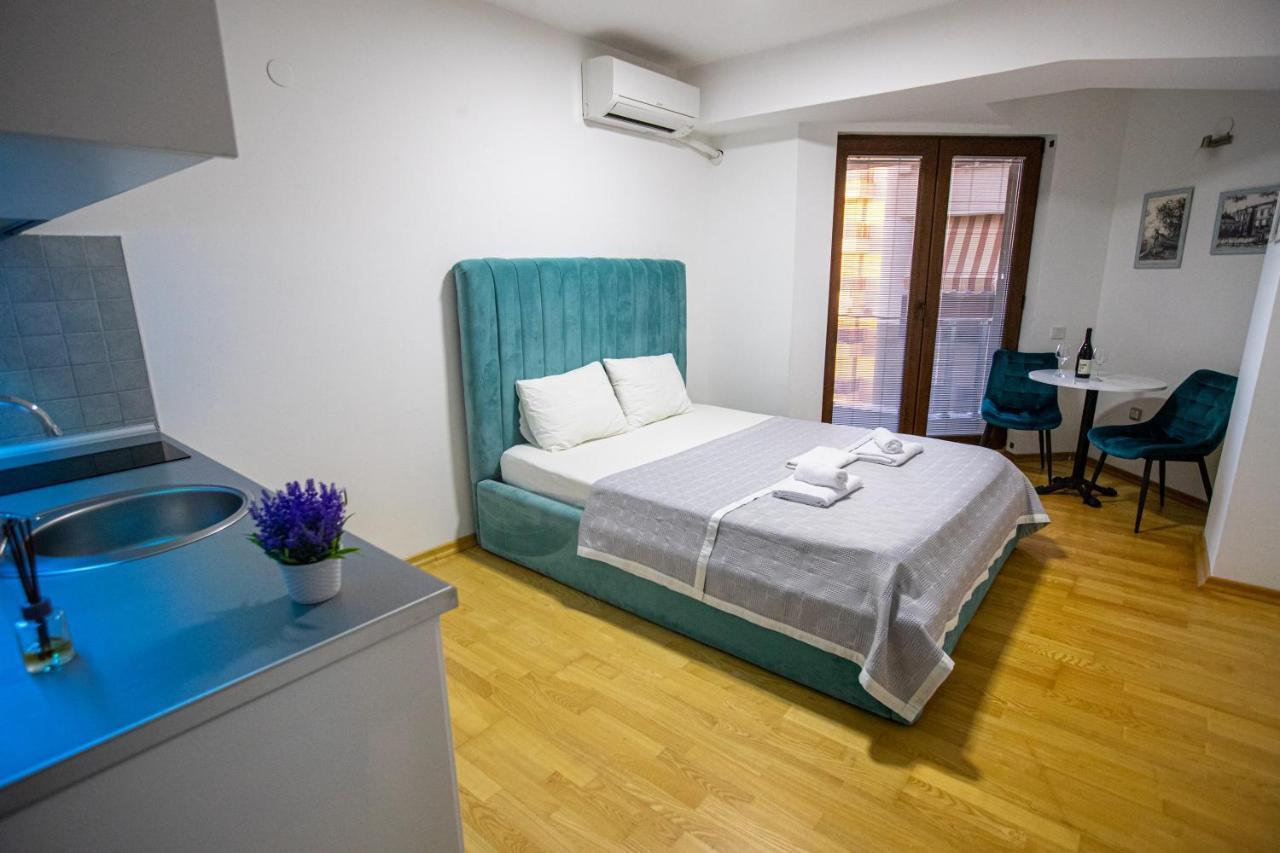 Park Queens Apartments Ohrid Bagian luar foto