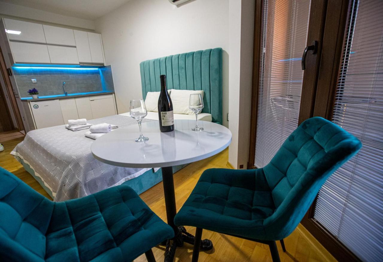 Park Queens Apartments Ohrid Bagian luar foto