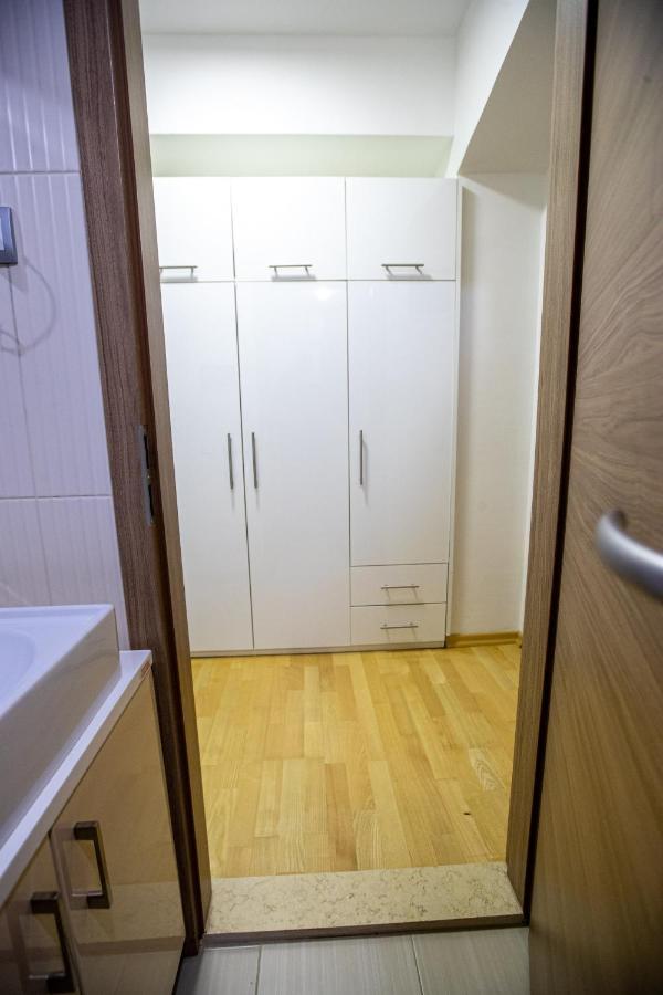 Park Queens Apartments Ohrid Bagian luar foto