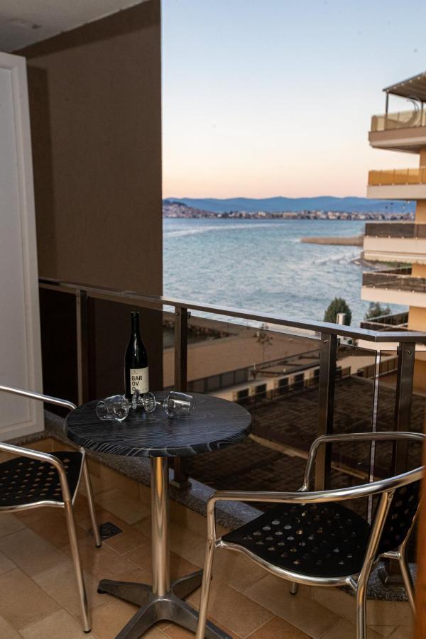 Park Queens Apartments Ohrid Bagian luar foto