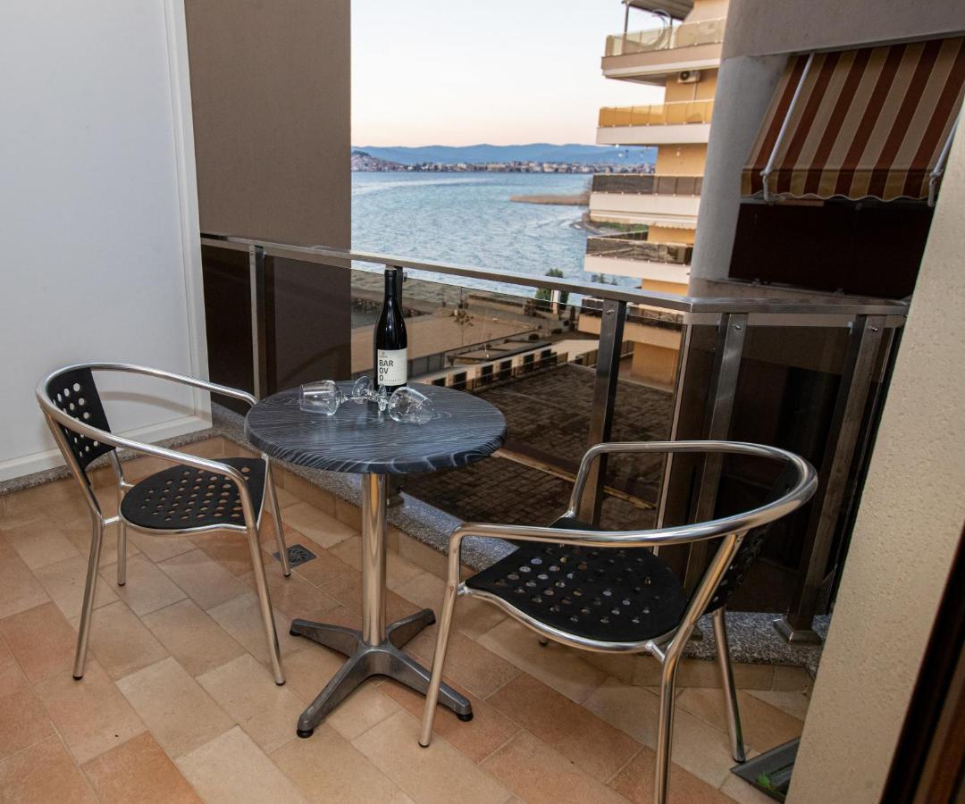 Park Queens Apartments Ohrid Bagian luar foto