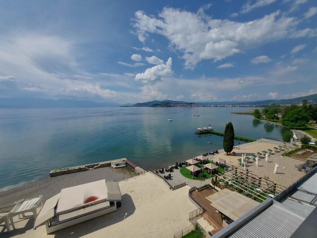 Park Queens Apartments Ohrid Bagian luar foto
